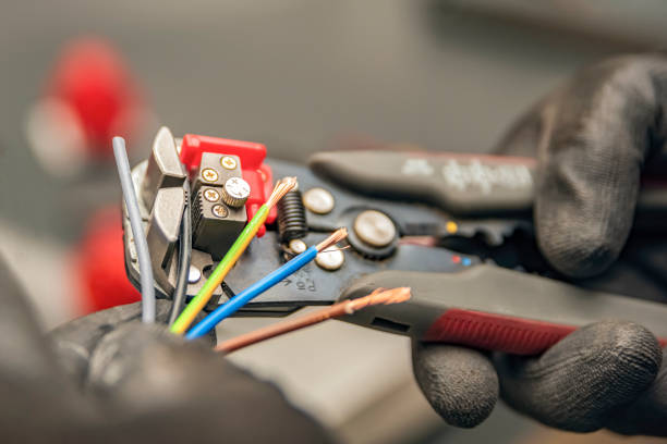 Best Local Electrician Companies  in Orangeburg, NY